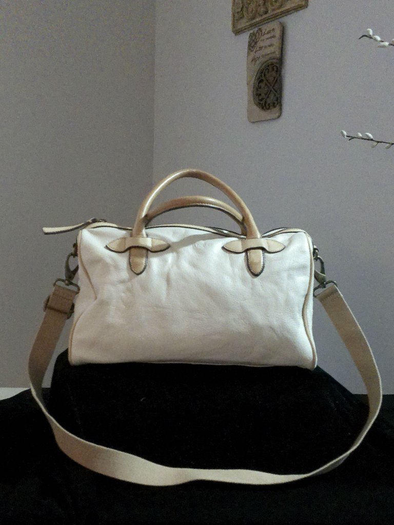 Cynthia Rowley Nwot Genuine Leather Satchel W/Shoulder Strap Cream W/Tan Trim